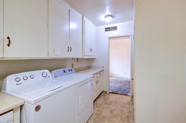 2121 5th Street, Sanger, CA 93657