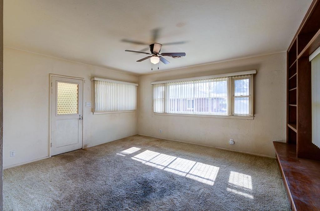 Image 22 of property listing at 2121 5th Street, Sanger, CA 93657