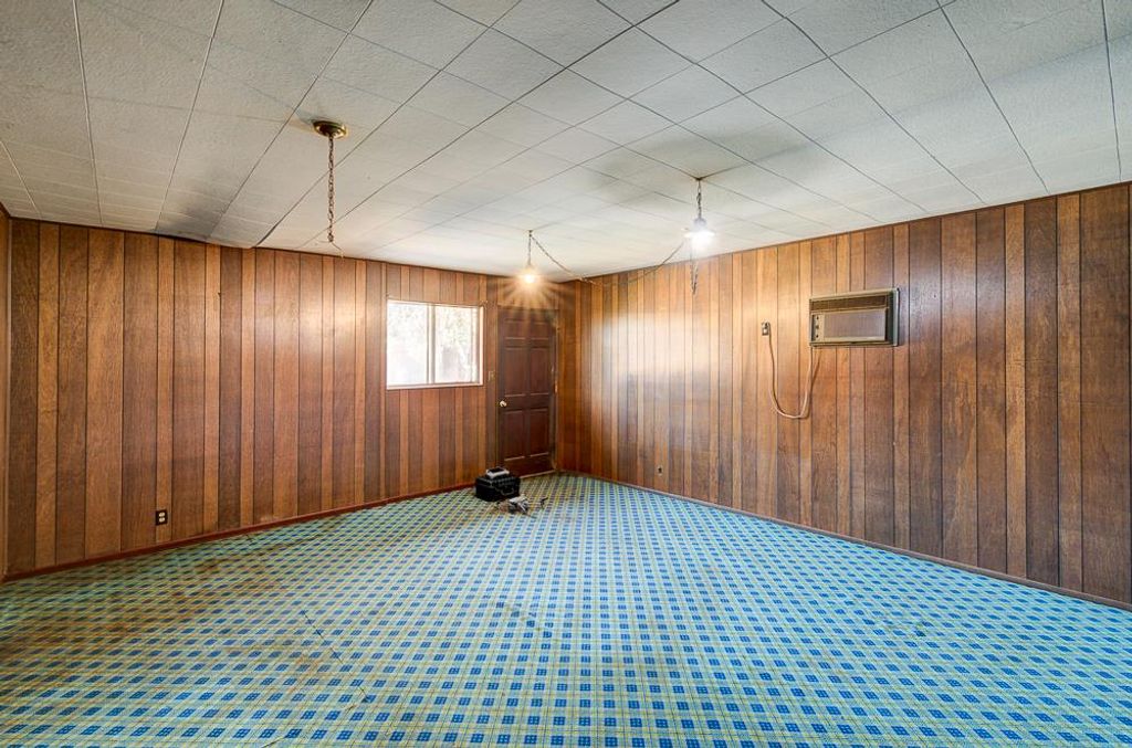 Image 31 of property listing at 2121 5th Street, Sanger, CA 93657