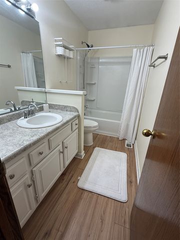 1114 NW Parkridge Drive, Ankeny, IA 50023