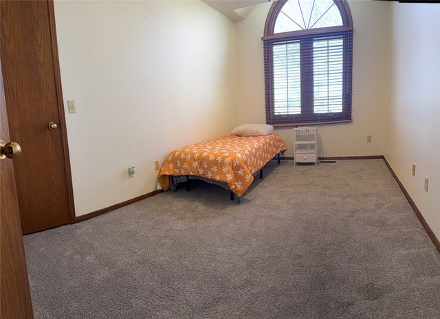 1114 NW Parkridge Drive, Ankeny, IA 50023