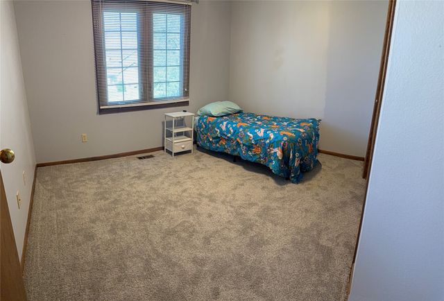 1114 NW Parkridge Drive, Ankeny, IA 50023