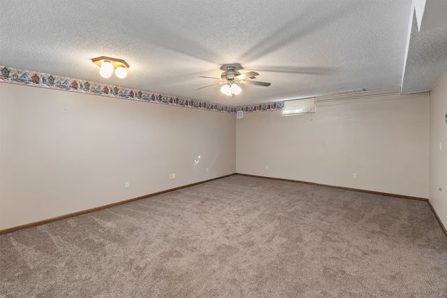 1114 NW Parkridge Drive, Ankeny, IA 50023