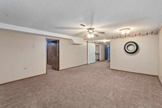1114 NW Parkridge Drive, Ankeny, IA 50023