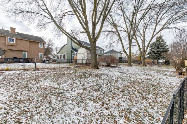 1114 NW Parkridge Drive, Ankeny, IA 50023