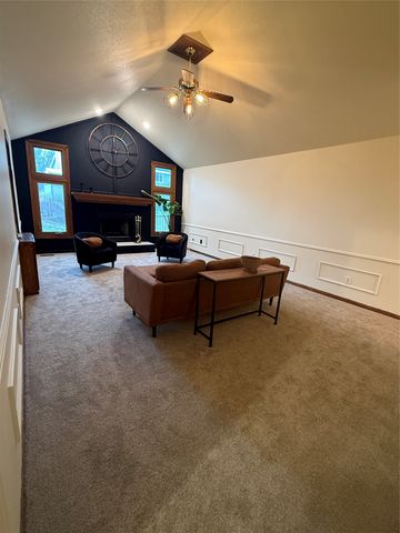 1114 NW Parkridge Drive, Ankeny, IA 50023