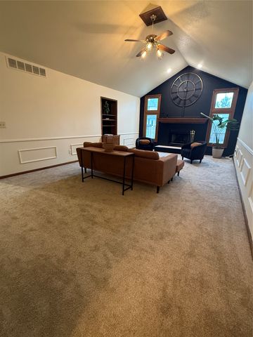 1114 NW Parkridge Drive, Ankeny, IA 50023