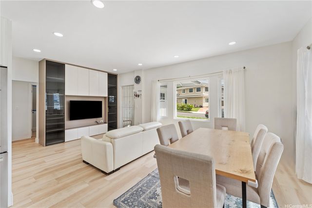 1686 Lewalani Drive, Honolulu, HI 96822