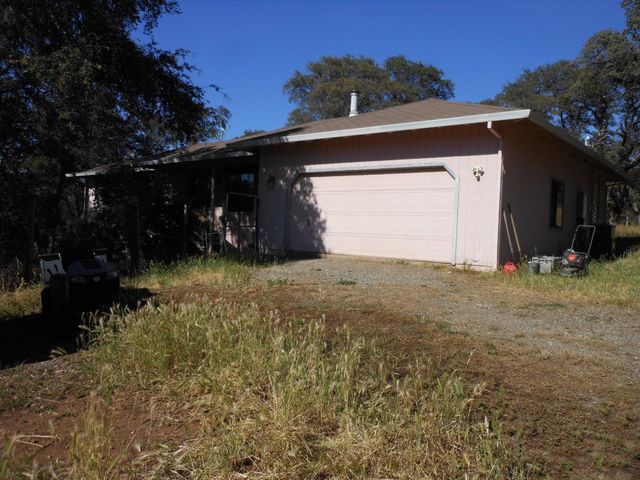 23500 Saint Helena Dr, Smartsville, CA 95977