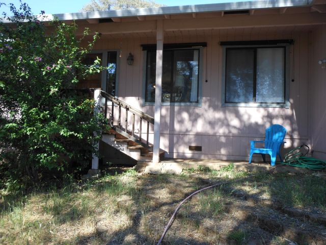 23500 Saint Helena Dr, Smartsville, CA 95977