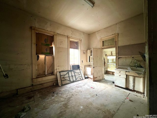 1019 Nolan, San Antonio, TX 78202