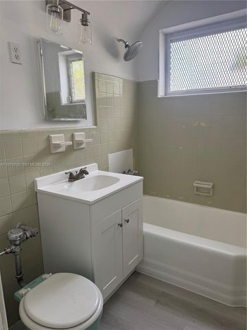 8420 Byron Ave 5, Miami Beach, FL 33141