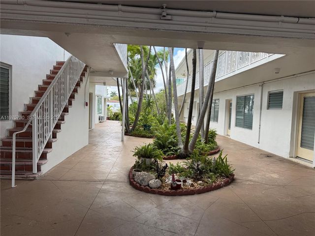 8420 Byron Ave 5, Miami Beach, FL 33141