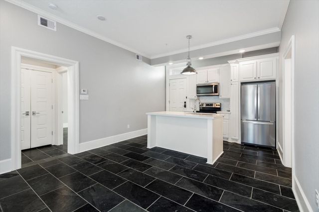 2401 Market Street 101, Galveston, TX 77550