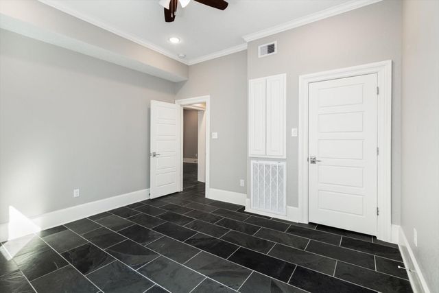 2401 Market Street 101, Galveston, TX 77550