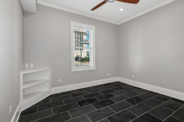 2401 Market Street 101, Galveston, TX 77550