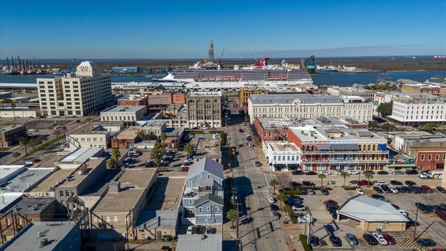 2401 Market Street 101, Galveston, TX 77550