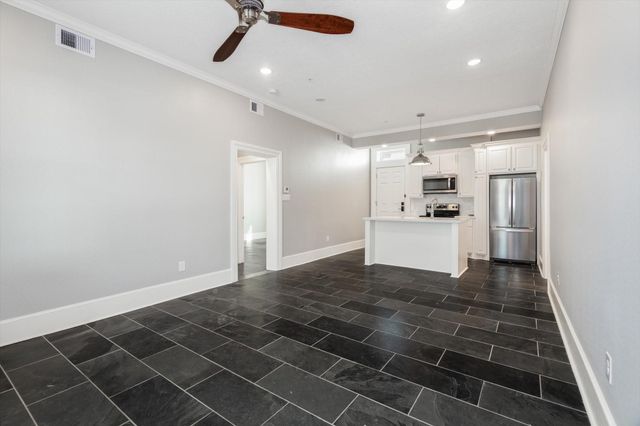 2401 Market Street 101, Galveston, TX 77550