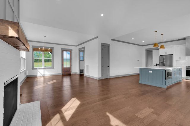 135 Fanning Bend Dr, Winchester, TN 37398