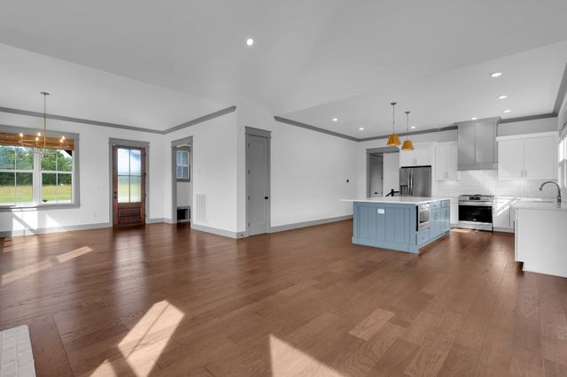 135 Fanning Bend Dr, Winchester, TN 37398