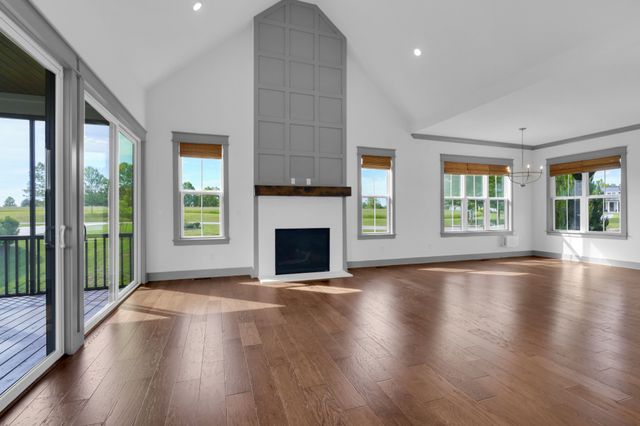 135 Fanning Bend Dr, Winchester, TN 37398