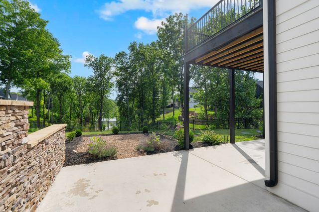 135 Fanning Bend Dr, Winchester, TN 37398