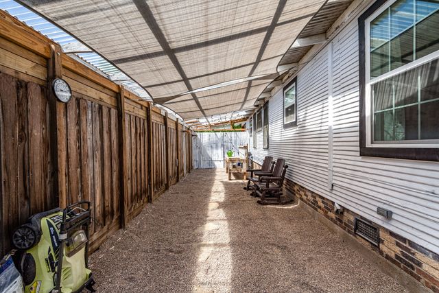 2706 Bomar Avenue, Fort Worth, TX 76103