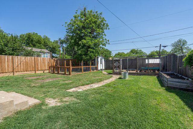 2706 Bomar Avenue, Fort Worth, TX 76103