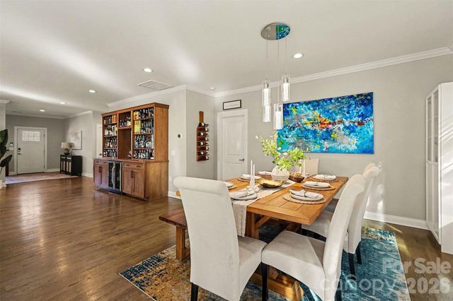 148 N Smallwood Place, Charlotte, NC 28216