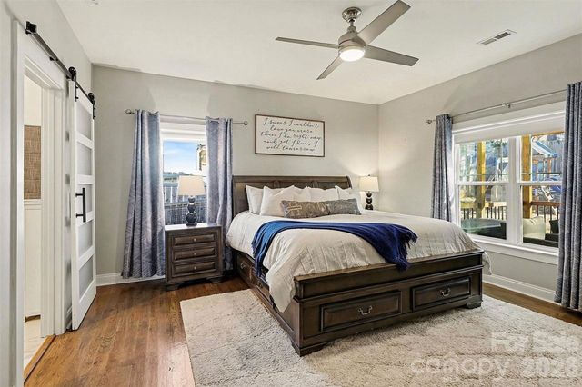 148 N Smallwood Place, Charlotte, NC 28216