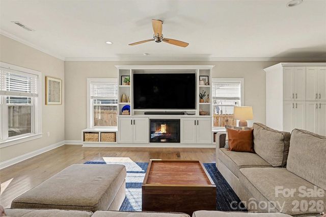 148 N Smallwood Place, Charlotte, NC 28216