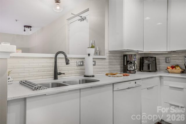 3905 Picasso Court, Charlotte, NC 28205