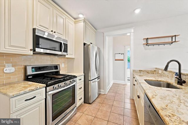 622 COUNTRY CLUB LN, Havertown, PA 19083
