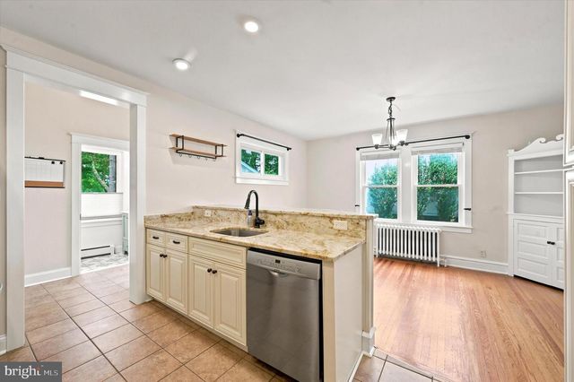 622 COUNTRY CLUB LN, Havertown, PA 19083