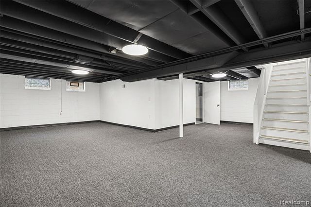 24200 Westhampton Street, Oak Park, MI 48237
