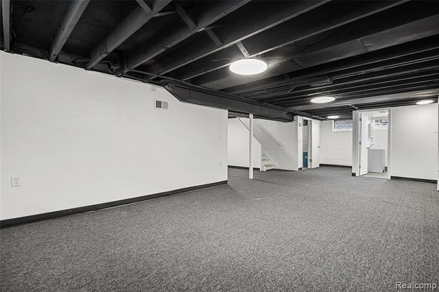 24200 Westhampton Street, Oak Park, MI 48237