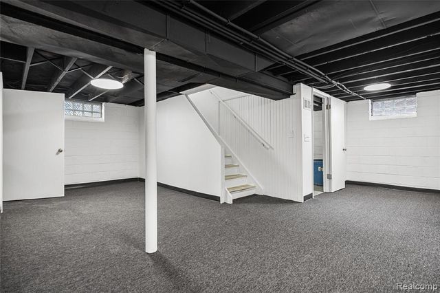 24200 Westhampton Street, Oak Park, MI 48237