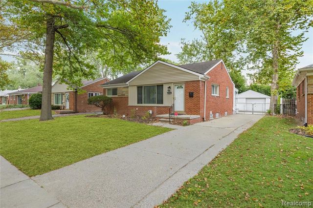 24200 Westhampton Street, Oak Park, MI 48237