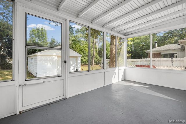 24200 Westhampton Street, Oak Park, MI 48237