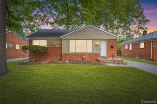 24200 Westhampton Street, Oak Park, MI 48237