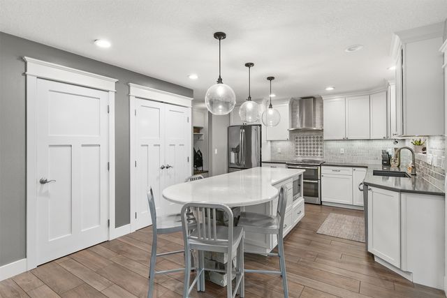 15899 Boston Parkway, Clive, IA 50325