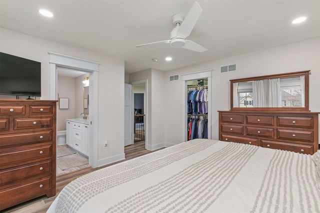 15899 Boston Parkway, Clive, IA 50325