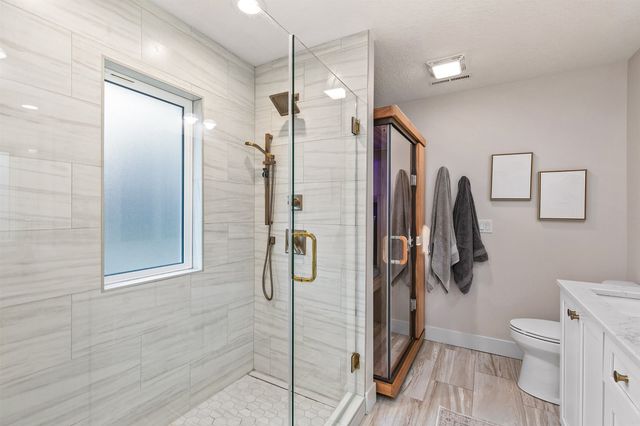 15899 Boston Parkway, Clive, IA 50325