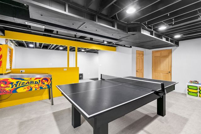 15899 Boston Parkway, Clive, IA 50325