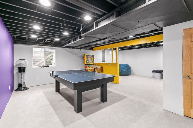 15899 Boston Parkway, Clive, IA 50325