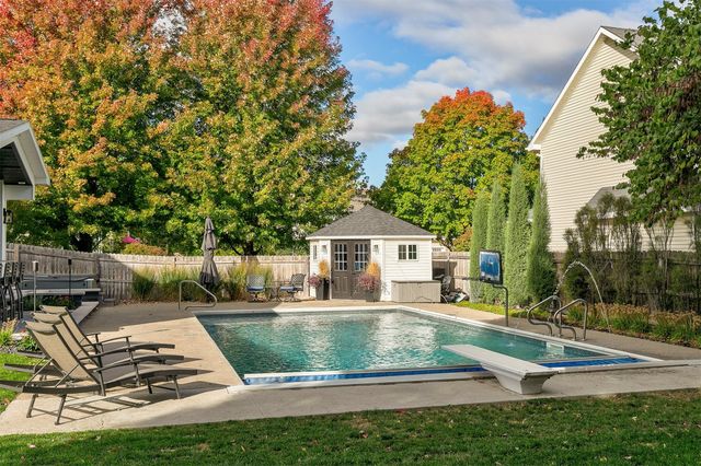 15899 Boston Parkway, Clive, IA 50325