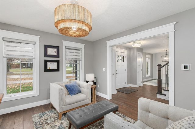 15899 Boston Parkway, Clive, IA 50325