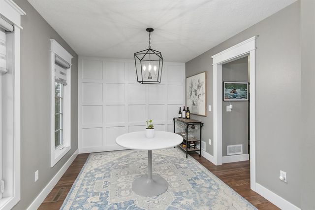 15899 Boston Parkway, Clive, IA 50325