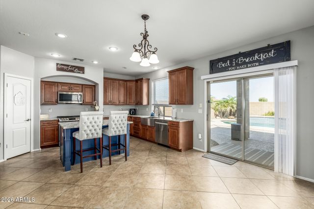586 E BAKER Drive, San Tan Valley, AZ 85140