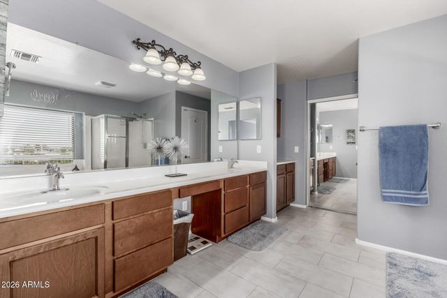 586 E BAKER Drive, San Tan Valley, AZ 85140